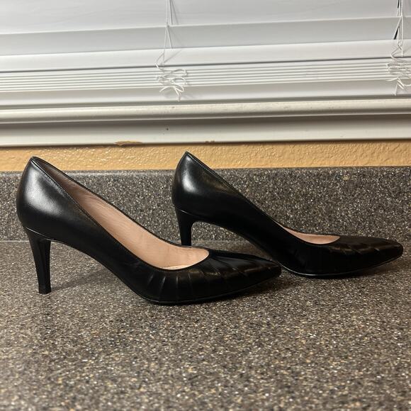 Stuart Weitzman Womens Size 7N Mid Heels Pump Shoes Black Ruched Leather Slip On - Picture 4 of 11